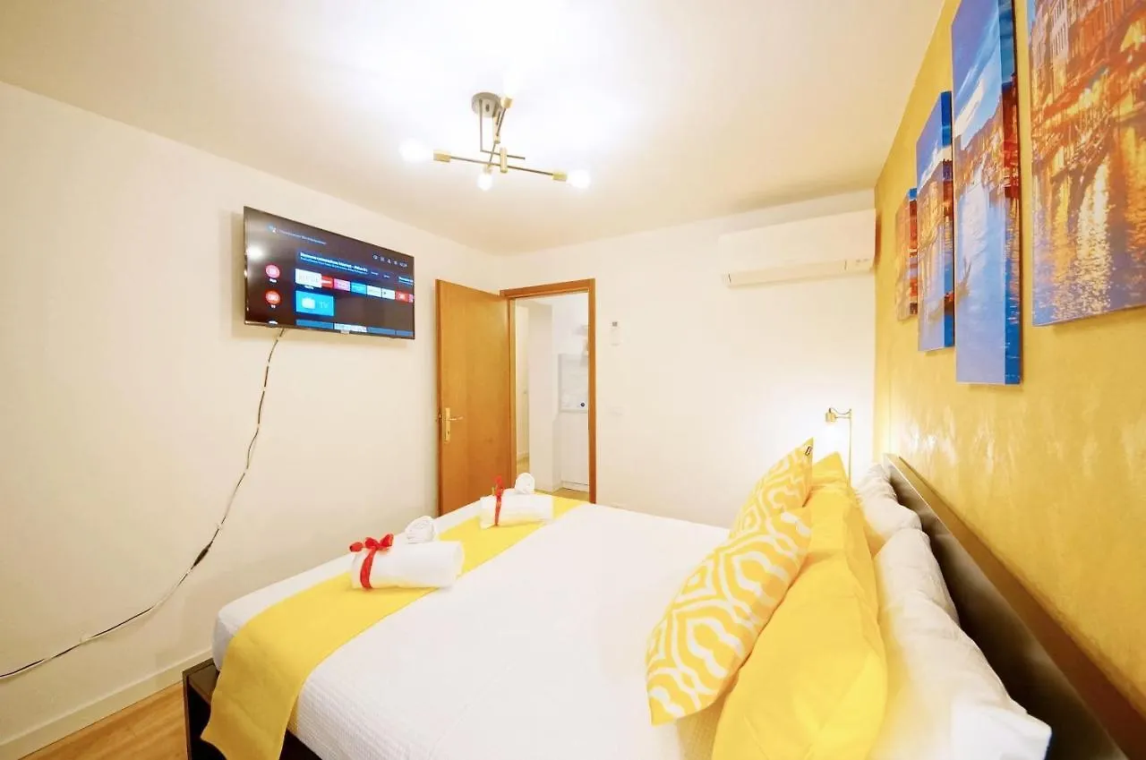 Dolcevita Apartments N 500 San Marco Venice Italy